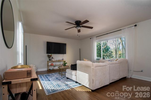 3520 Sargeant Drive, Charlotte, NC 28217