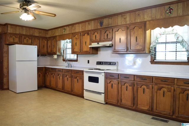 6295 COUNTY ROAD 81, Clanton, AL 35045