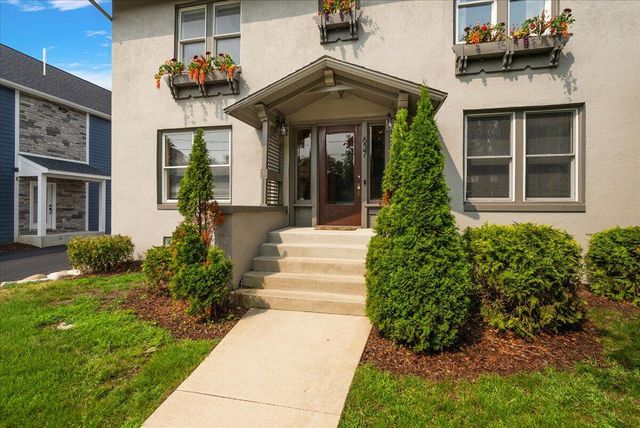 637 Fairview Avenue, Grand Rapids, MI 49503