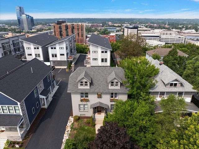 637 Fairview Avenue, Grand Rapids, MI 49503