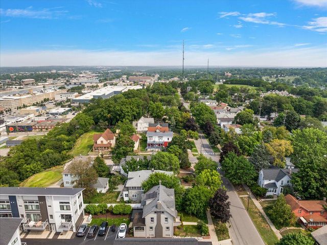 637 Fairview Avenue, Grand Rapids, MI 49503