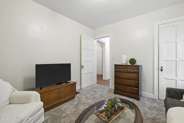 4513 Jewell Ave, Louisville, KY 40212