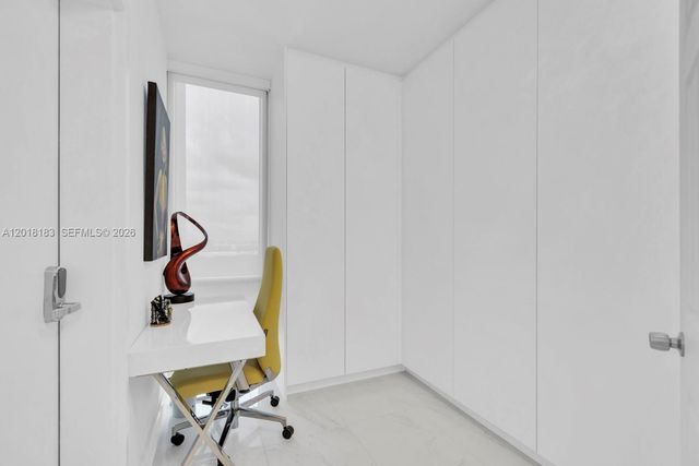 16385 Biscayne Blvd 2101, North Miami Beach, FL 33160