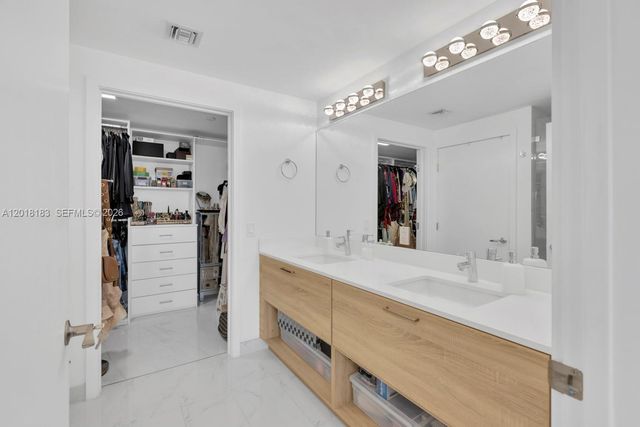 16385 Biscayne Blvd 2101, North Miami Beach, FL 33160