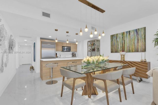16385 Biscayne Blvd 2101, North Miami Beach, FL 33160