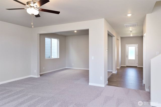 9714 Hay Street SE, Yelm, WA 98597