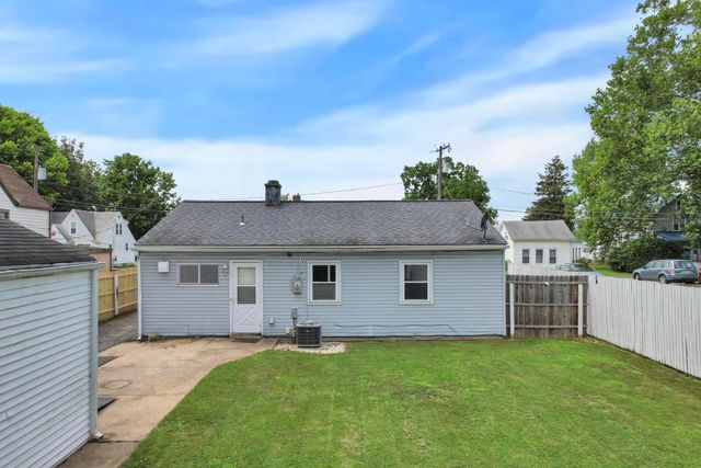 310 College Street, Groveport, OH 43125