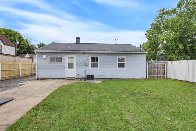 310 College Street, Groveport, OH 43125