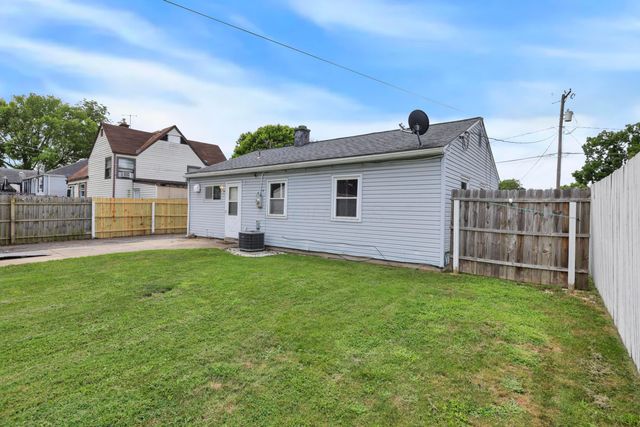 310 College Street, Groveport, OH 43125