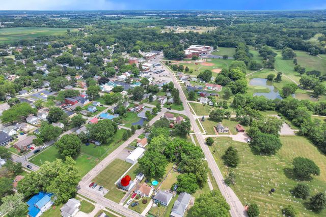 310 College Street, Groveport, OH 43125