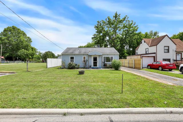 310 College Street, Groveport, OH 43125