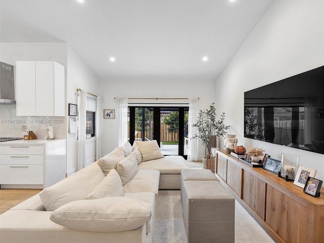 3776 SW 107th Ct, Miami, FL 33165