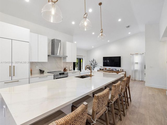 3776 SW 107th Ct, Miami, FL 33165