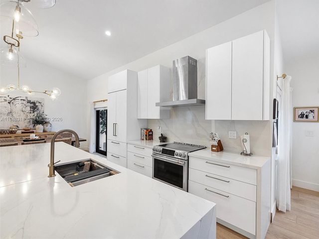 3776 SW 107th Ct, Miami, FL 33165