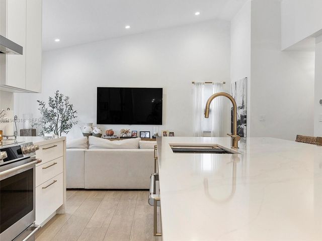 3776 SW 107th Ct, Miami, FL 33165