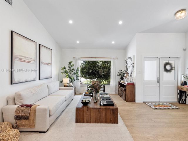 3776 SW 107th Ct, Miami, FL 33165