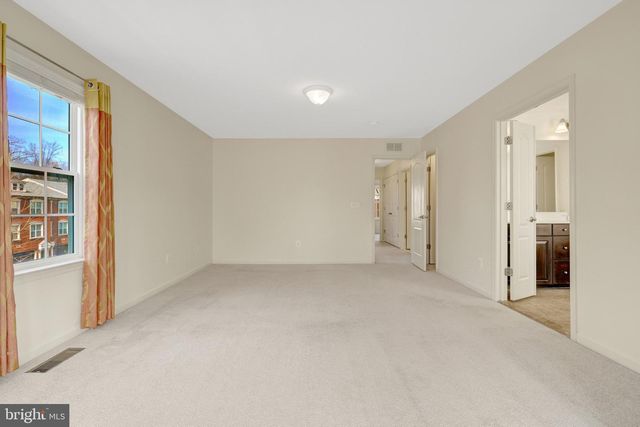 42258 CASTLE RIDGE SQ, Brambleton, VA 20148