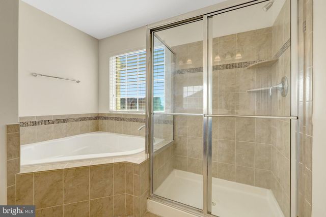 42258 CASTLE RIDGE SQ, Brambleton, VA 20148