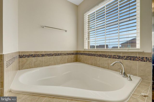 42258 CASTLE RIDGE SQ, Brambleton, VA 20148