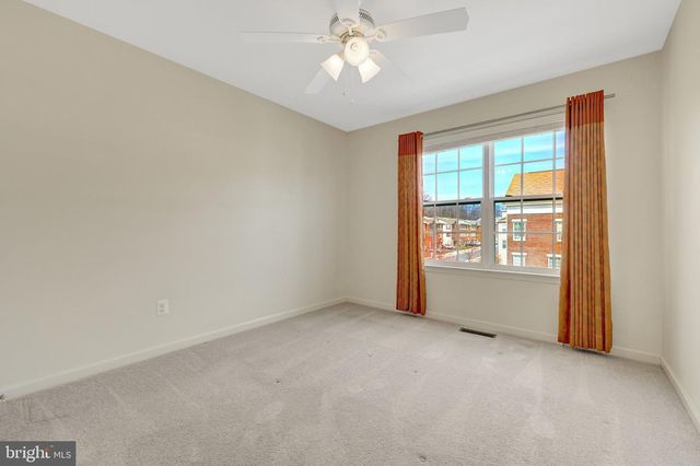 42258 CASTLE RIDGE SQ, Brambleton, VA 20148