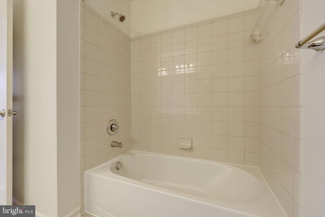 42258 CASTLE RIDGE SQ, Brambleton, VA 20148