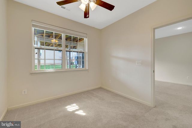 42258 CASTLE RIDGE SQ, Brambleton, VA 20148