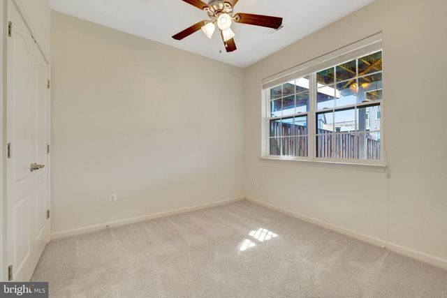 42258 CASTLE RIDGE SQ, Brambleton, VA 20148