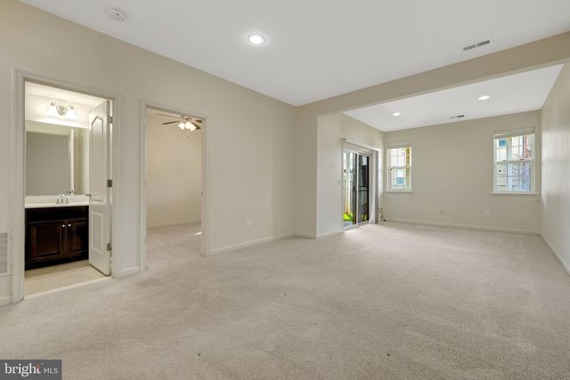 42258 CASTLE RIDGE SQ, Brambleton, VA 20148