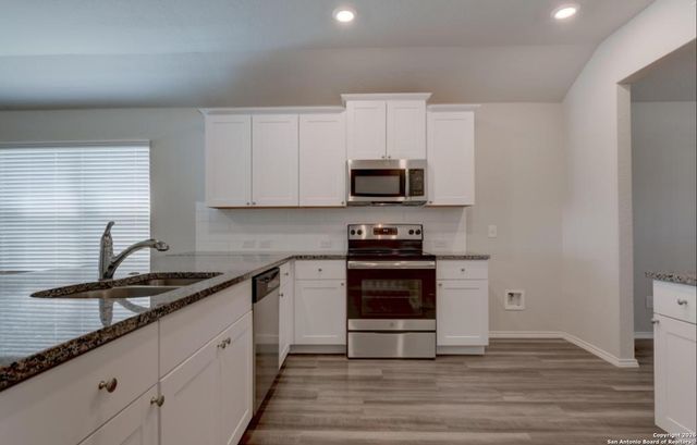 242 Holland Park, Schertz, TX 78108