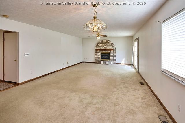 220 Crestview Drive, Charleston, WV 25302
