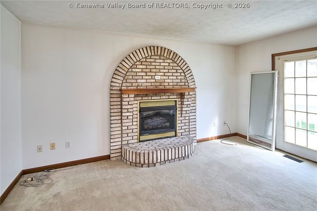220 Crestview Drive, Charleston, WV 25302
