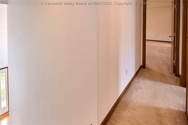 220 Crestview Drive, Charleston, WV 25302