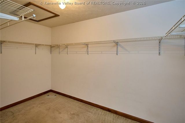 220 Crestview Drive, Charleston, WV 25302