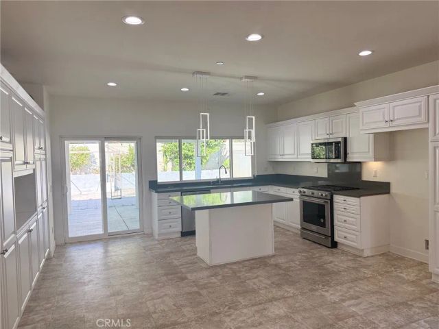 2975 Gibson Street, Riverside, CA 92503