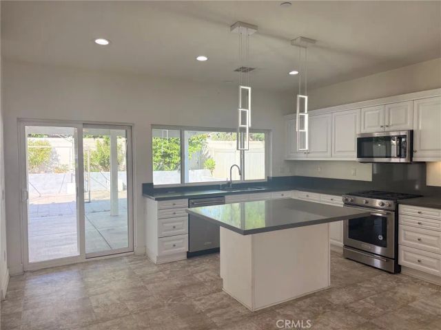 2975 Gibson Street, Riverside, CA 92503