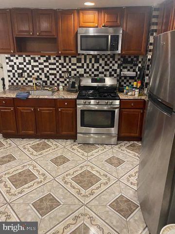 200 GREENWAY AVE, Darby, PA 19023