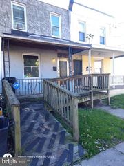 200 GREENWAY AVE, Darby, PA 19023