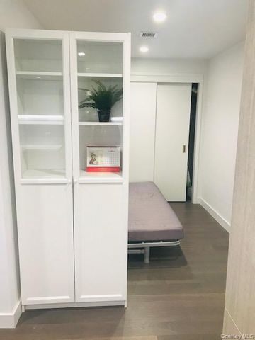 131-03 40th Road 11S, Flushing, NY 11354