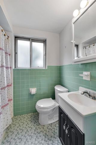 640 S Sappington Road, Kirkwood, MO 63122