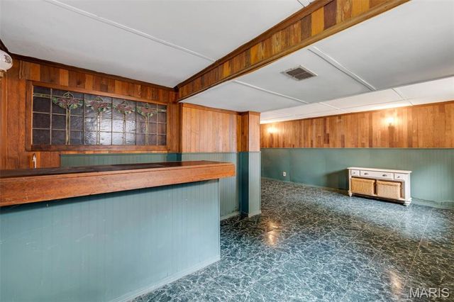 640 S Sappington Road, Kirkwood, MO 63122