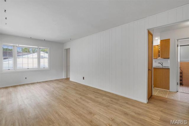 640 S Sappington Road, Kirkwood, MO 63122
