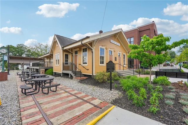 5205 Frontier Court, Flowery Branch, GA 30542