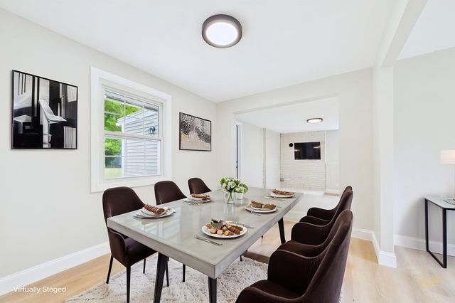 169 Powderhorn Dr., Taunton, MA 02780