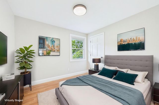 169 Powderhorn Dr., Taunton, MA 02780
