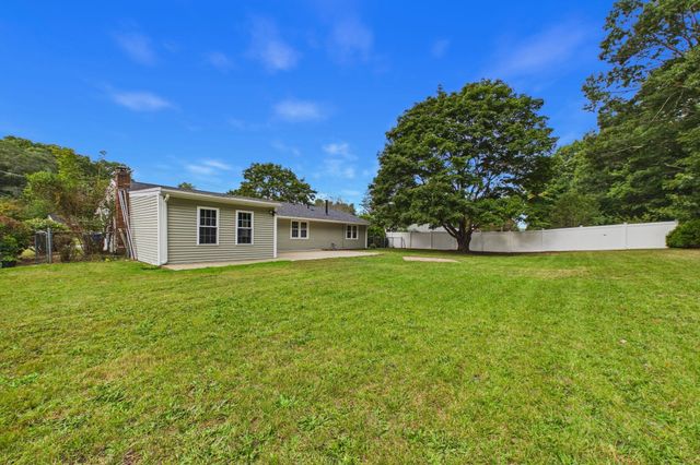 169 Powderhorn Dr., Taunton, MA 02780