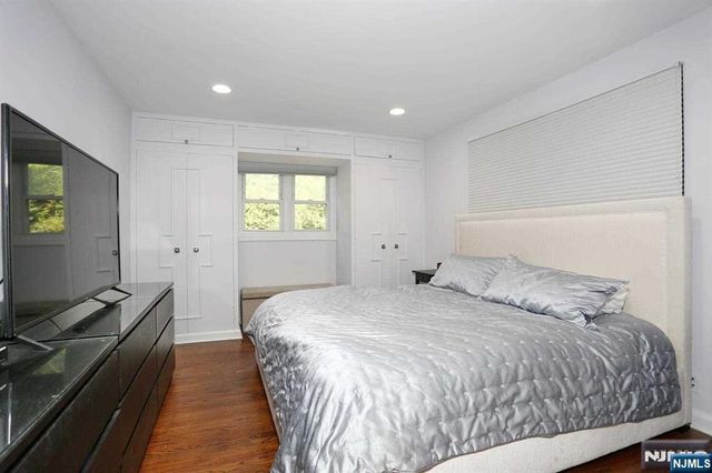 11 Evans Road, Cresskill, NJ 07626