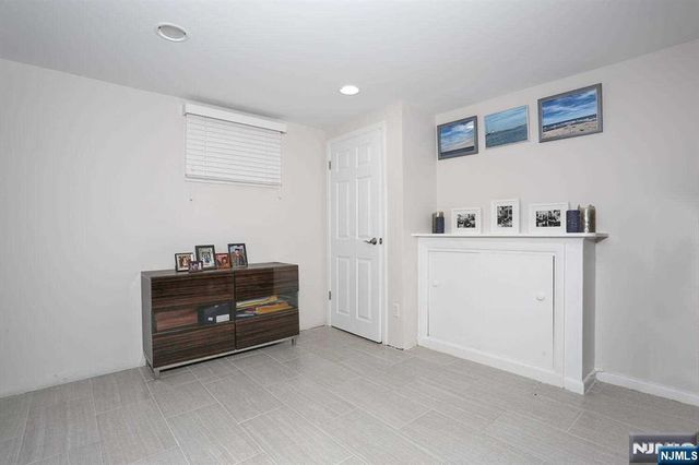 11 Evans Road, Cresskill, NJ 07626