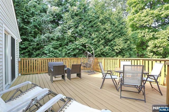 11 Evans Road, Cresskill, NJ 07626