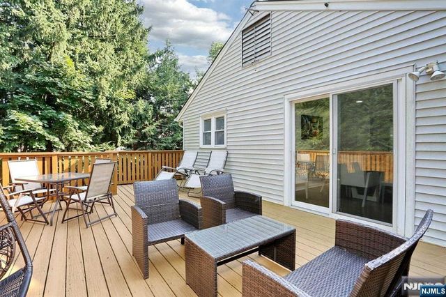 11 Evans Road, Cresskill, NJ 07626