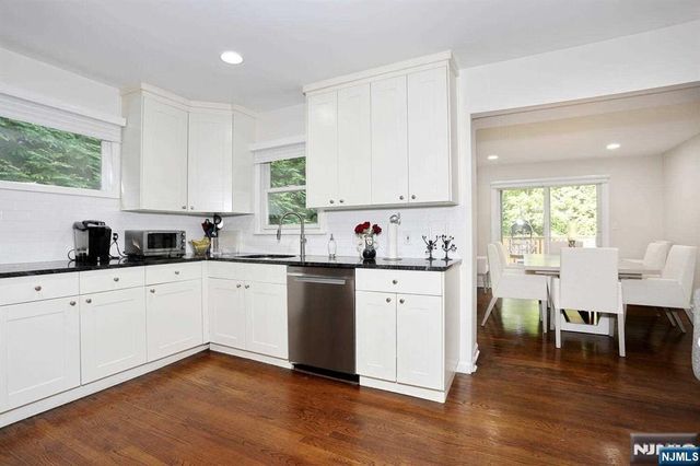 11 Evans Road, Cresskill, NJ 07626